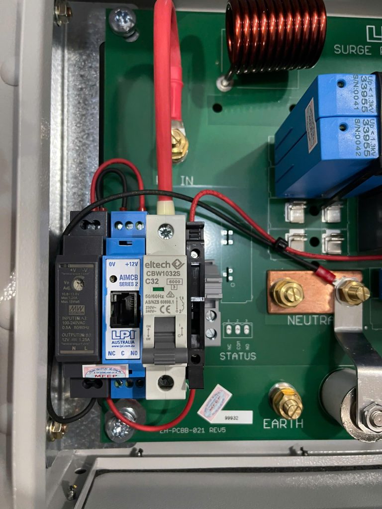 Thiết bị cắt lọc sét 1P 63A SF163-385-100+50-AIMCB – Bảo vệ tối ưu cho hệ thống điện tải lớn