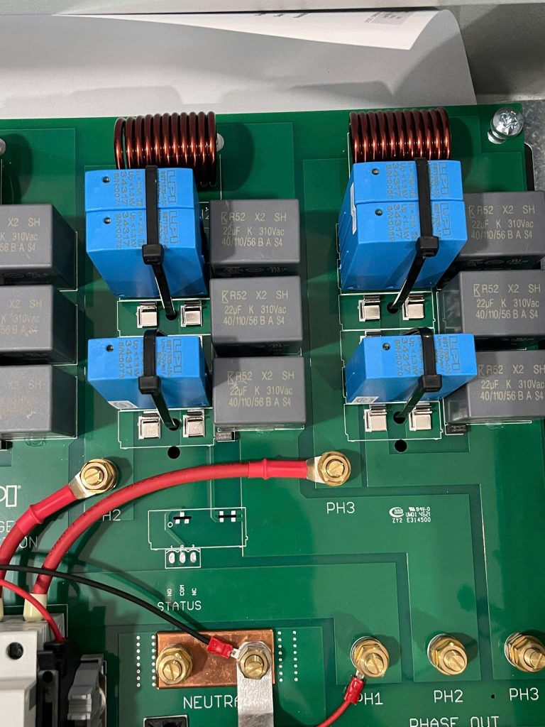 Thiết bị cắt lọc sét 3P 63A SF363-385-100+50-AIMCB – Bảo vệ điện ba pha công suất cao an toàn tuyệt đối